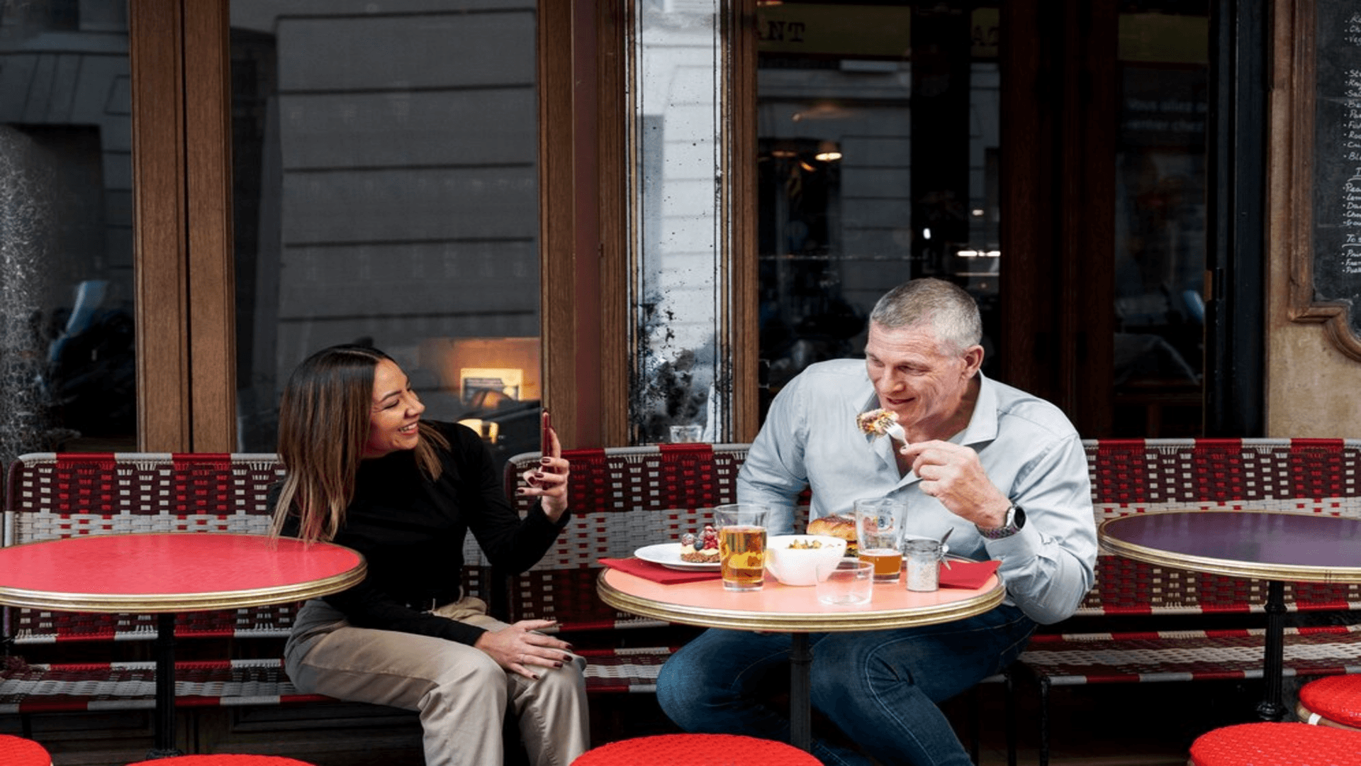 Se o flerte online der certo, é hora de marcar um date! - Freepik Se o flerte online der certo, é hora de marcar um date! - Freepik