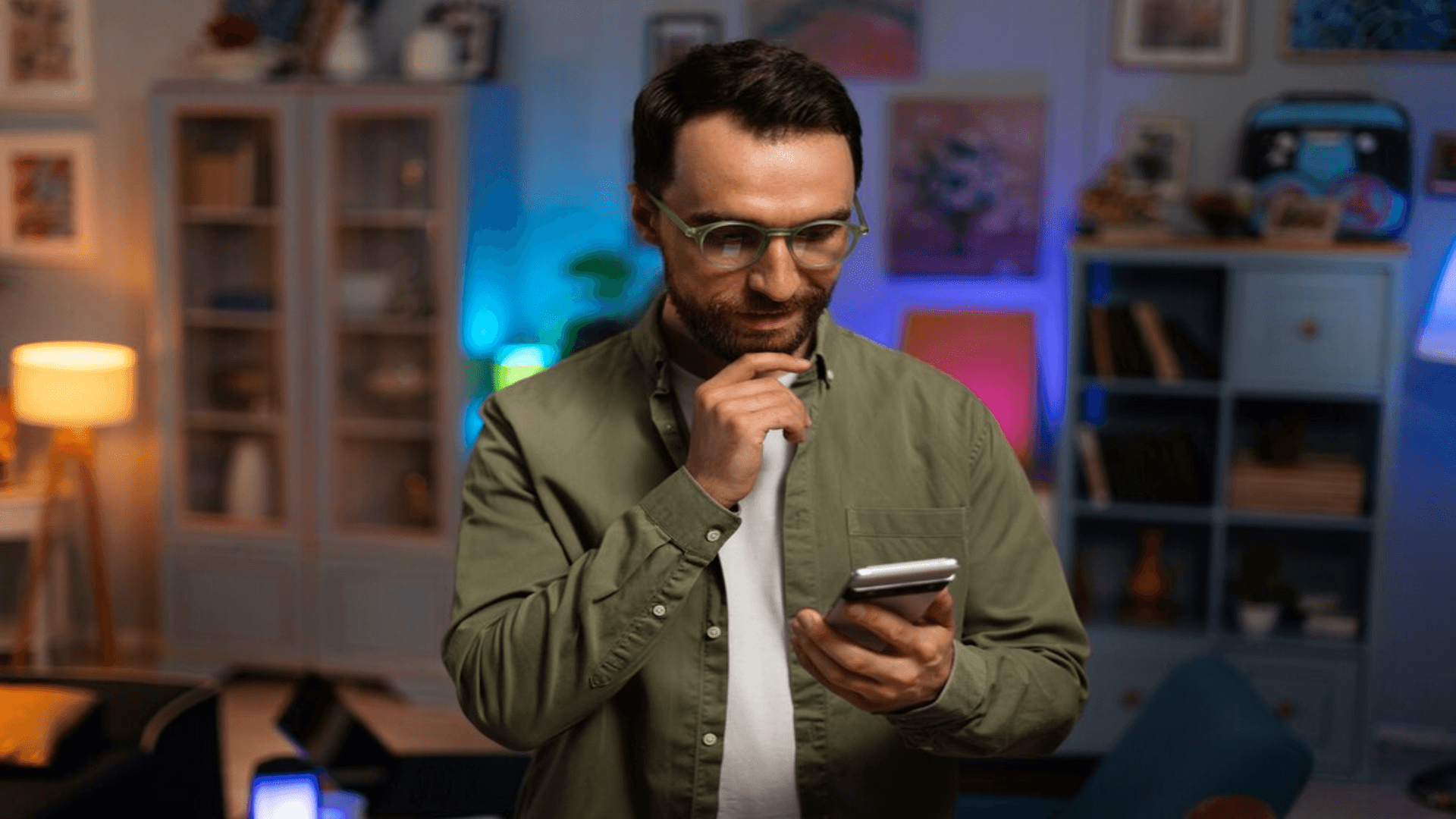 Esteja sempre alerta a mensagens estranhas, pedidos de dados pessoais e outros sinais de golpe Esteja sempre alerta a mensagens estranhas, pedidos de dados pessoais e outros sinais de golpe