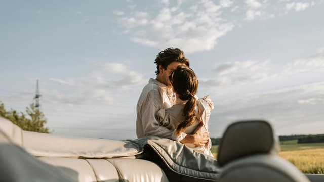 Como brilhar (e se divertir) no primeiro encontro com seu sugar daddy