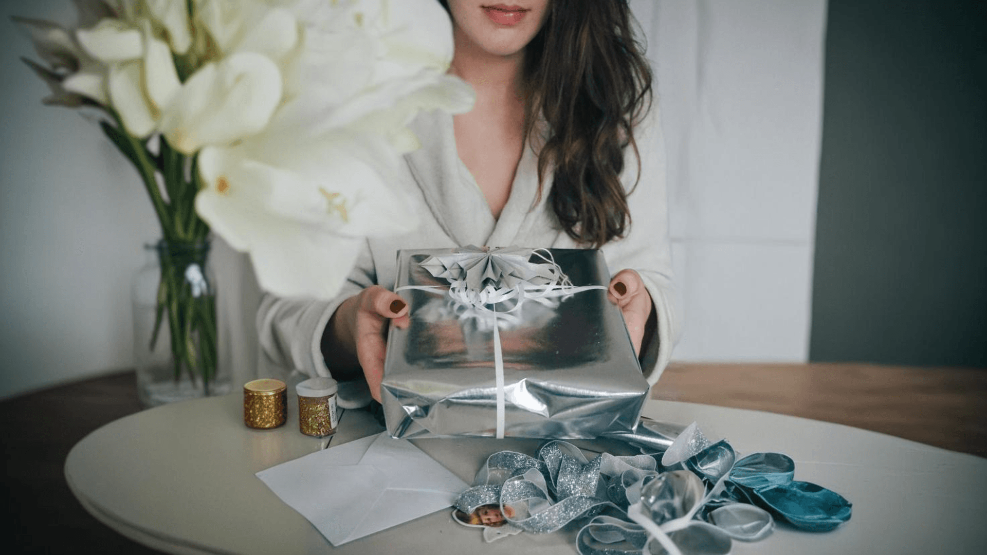 Sugar Mommies adoram dar presentes caros e proporcionar experiências luxuosas Sugar Mommies adoram dar presentes caros e proporcionar experiências luxuosas